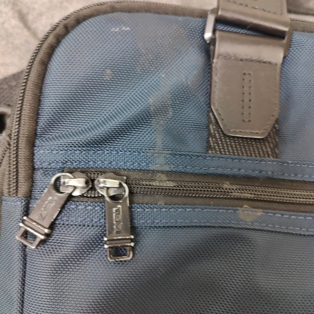 Tumi alpha bravo